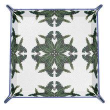 Load image into Gallery viewer, Stephen's Palms Leather Vide-Poche