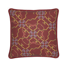 Laden Sie das Bild in den Galerie-Viewer, Culham Silk Throw Cushion