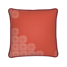 Laden Sie das Bild in den Galerie-Viewer, Tangiers Silk Throw Cushion