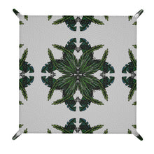 Carica l'immagine nel visualizzatore di Gallery, Stephen's Palms Leather Vide-Poche